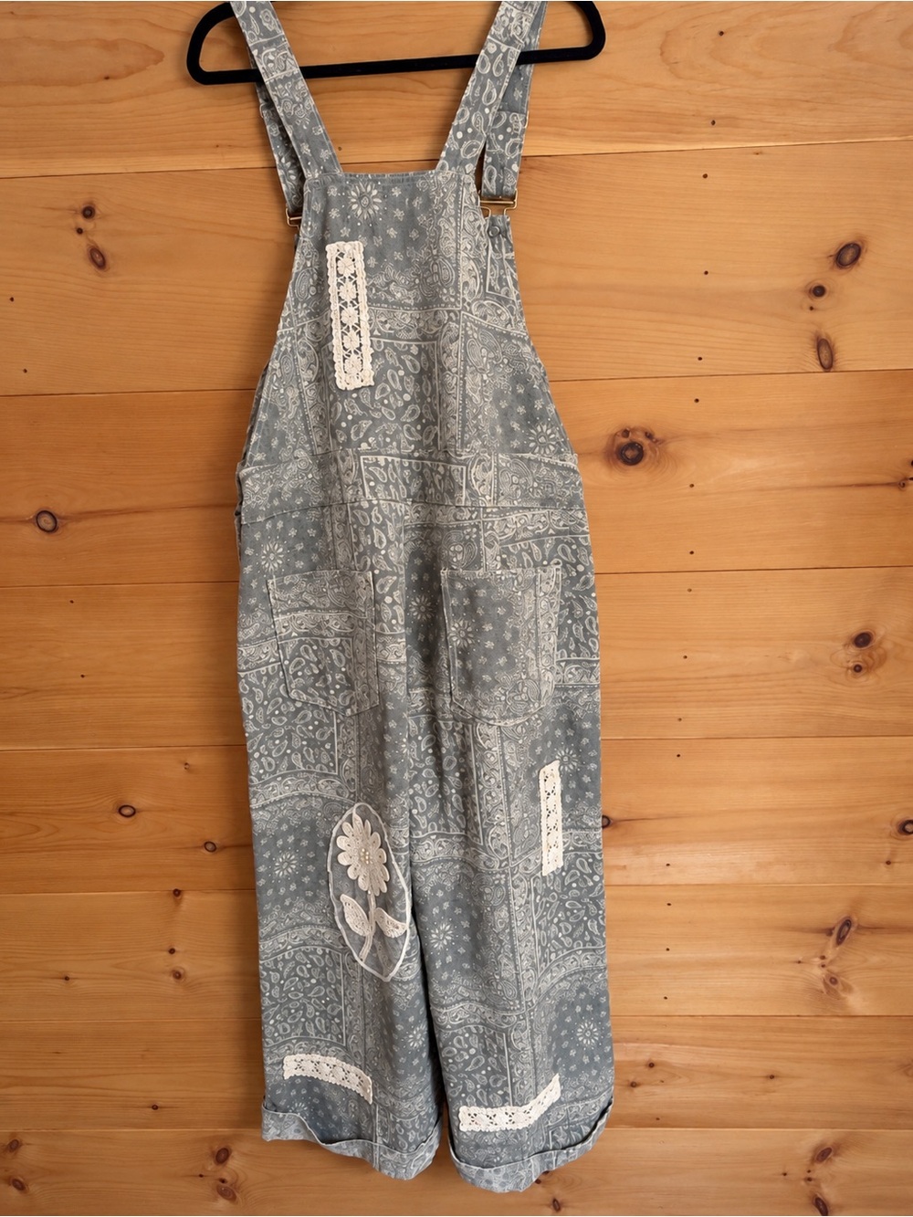 POL Paisley Wide Leg Overalls Crochet Star Butterfly Lace Gray Medium - Picture 3 of 8
